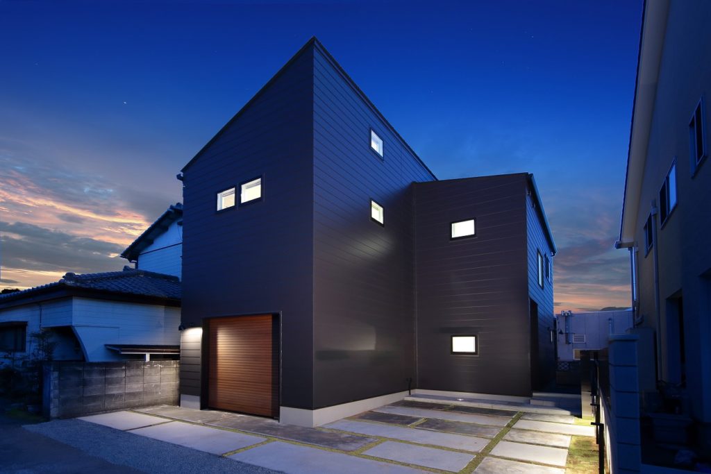 群馬県高崎市 ガレージのある家 モダン株式会社 太田市の注文住宅 中古リフォーム 建設のことならモダン株式会社へ